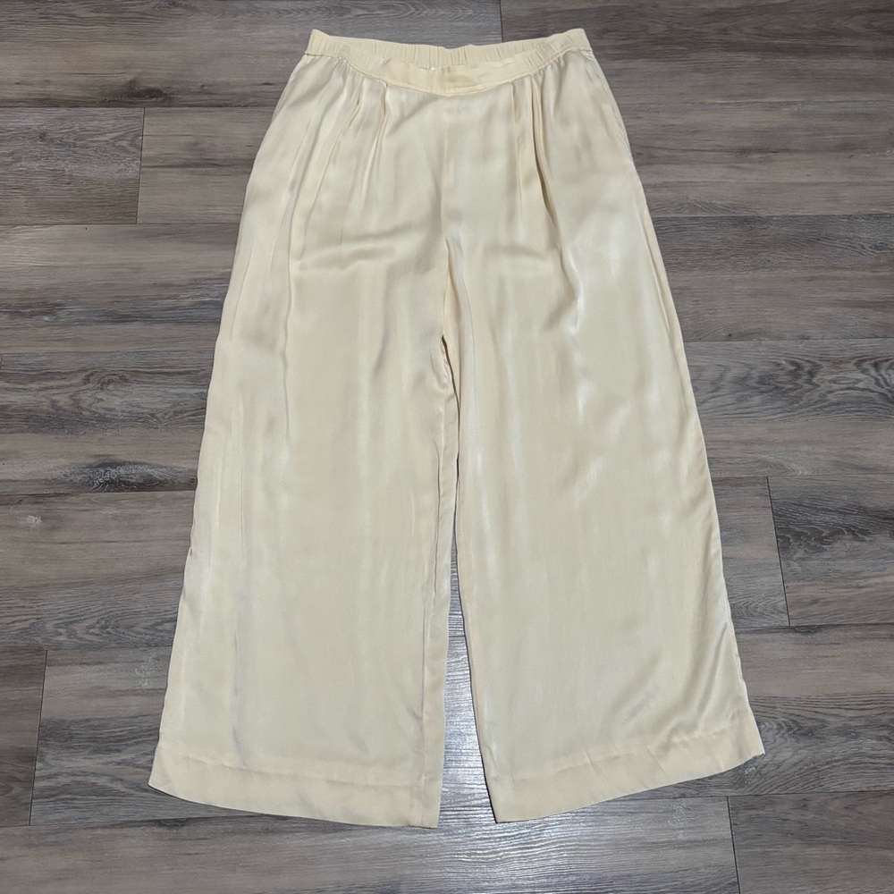 Vintage High rise pleated front ivory wide leg unlined silk pants crop size 8